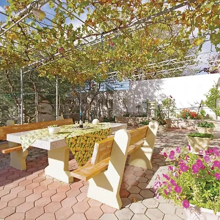 Apartment 1 Bedroom Awesome In *