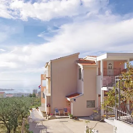 Apartment 1 Bedroom Awesome In