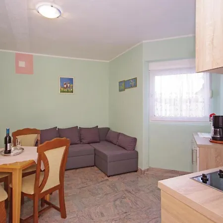 1 Bedroom Awesome In *